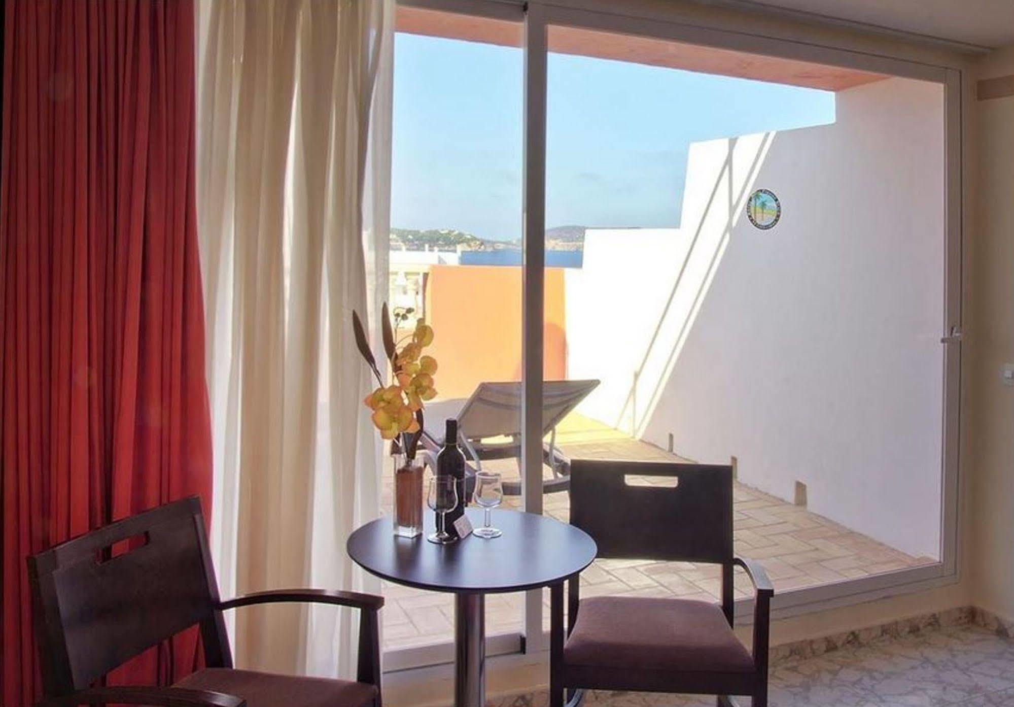 Fergus Paraiso Beach - Adults Only Ибица Экстерьер фото